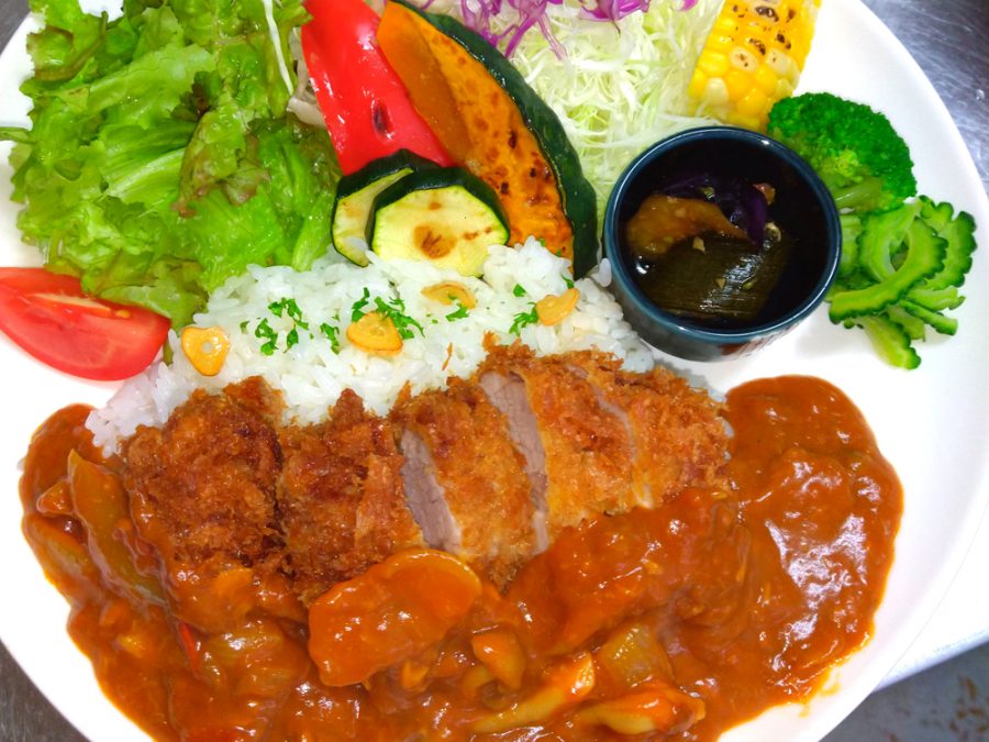 あづみの夏ヤサイとカツカレー