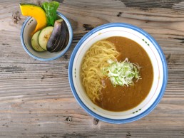 ラーメン&カフェ 麦工房かかし『コクうま野菜カレーラーメン』 ラーメン&カフェ 麦工房かかし『コクうま野菜カレーラーメン』