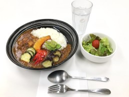 安曇野 しゃくなげの湯『しゃくなげ夏野菜カレー』 安曇野 しゃくなげの湯『しゃくなげ夏野菜カレー』